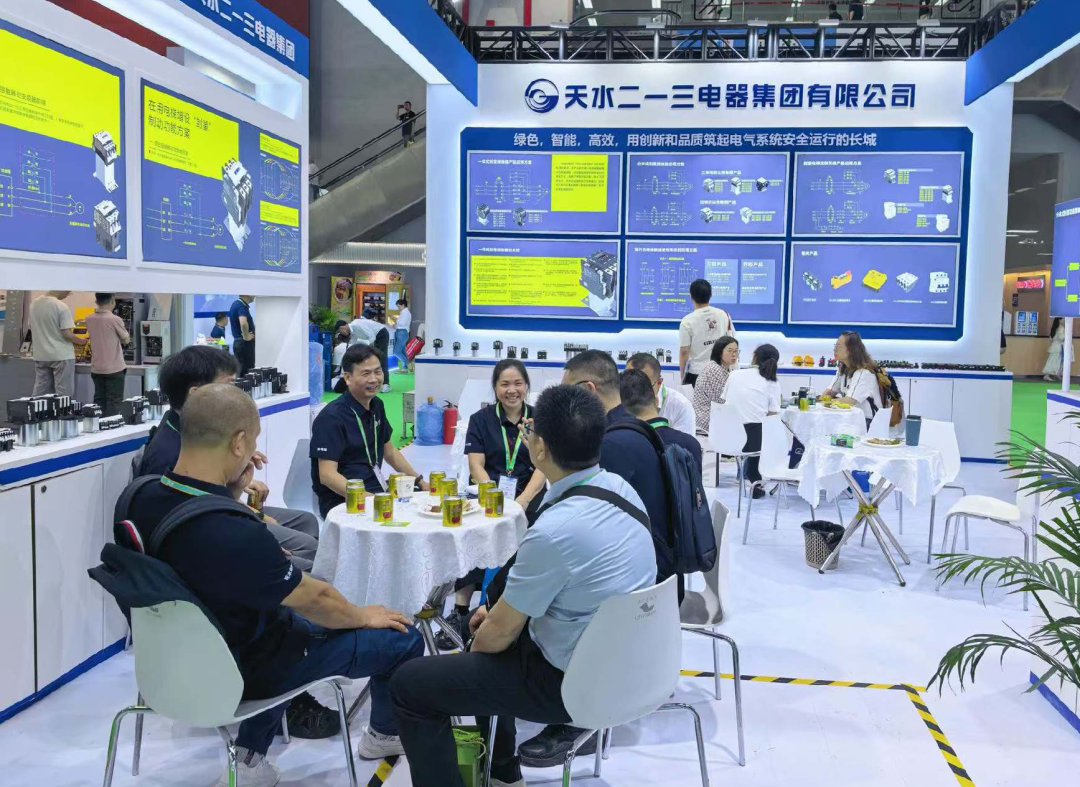 ff8080819c934942390019e61c6b3231359 图片